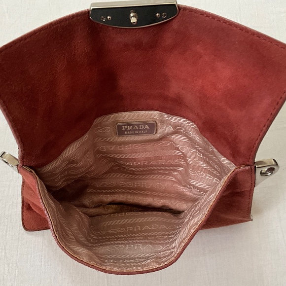 PRADA Vintage Camoscio Suede Metal Sound Bag Red - Picture 7 of 14